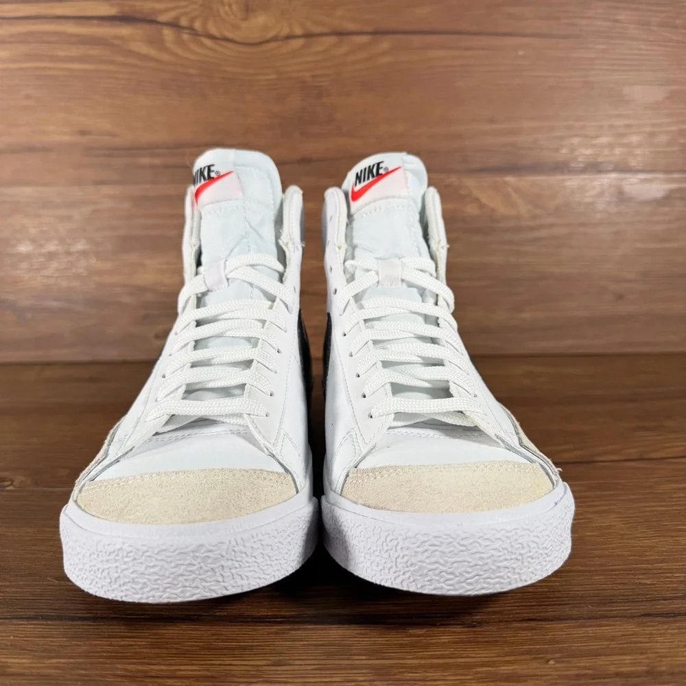 Nike Blazer‎ Mid ‘77 White Leather Sneakers Size 7Y Lace Up Shoes